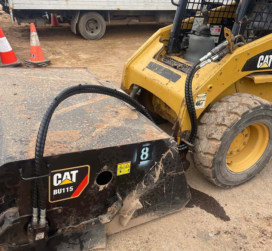 Earthmoving hydraulic hose
